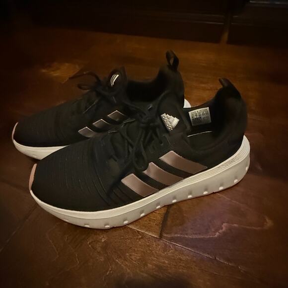 Adidas Cloudfoam AIG0560 Women’s Black Metallic Stripes Running Shoes Size 8.5 - Picture 1 of 7